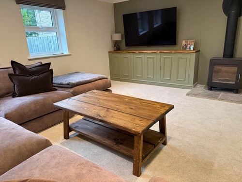 Handcrafted farmhouse style - farmhouse,